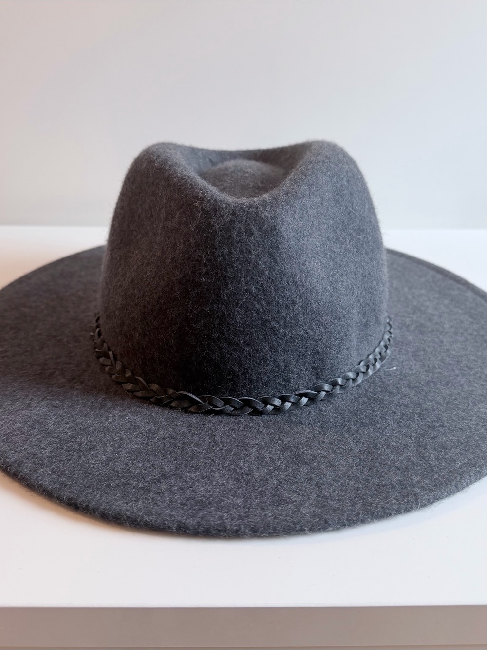 Roots Wide Brim Felt Fedora Hat in Charcoal Gray